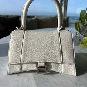 Balenciaga White leather handbag. Hourglass.